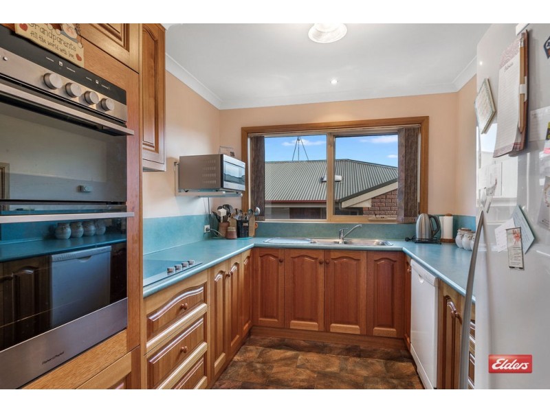 11 West Mooreville Road, Park Grove TAS 7320