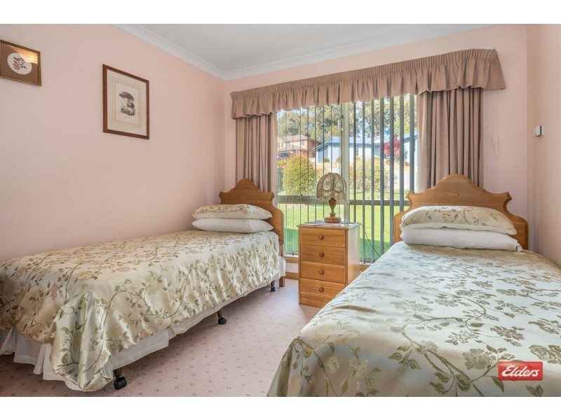 11 West Mooreville Road, Park Grove TAS 7320