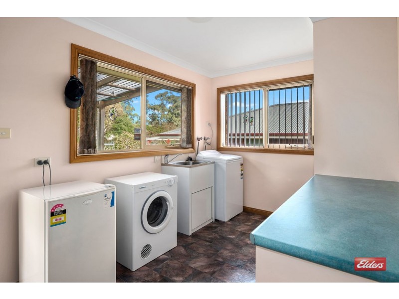 11 West Mooreville Road, Park Grove TAS 7320