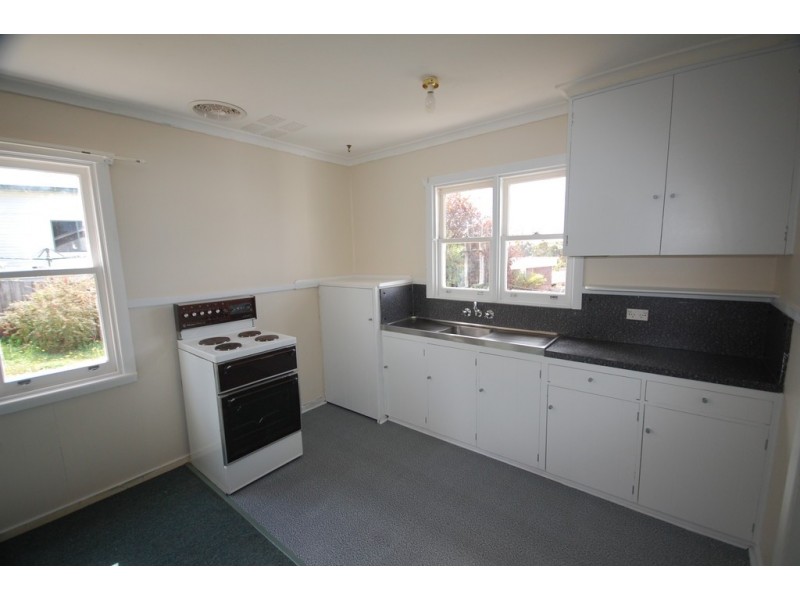 29 Woodward Avenue, Hillcrest TAS 7320