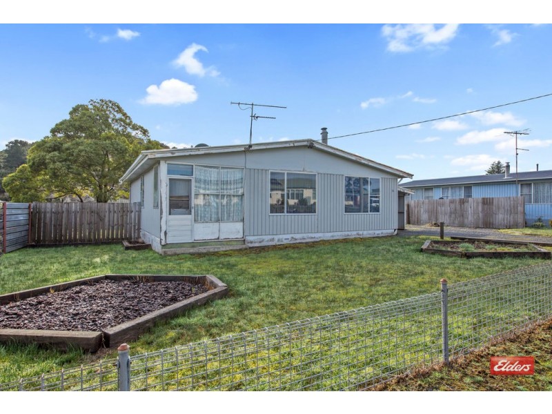 16 Belstead Street, Zeehan TAS 7469