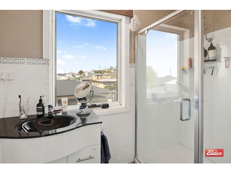1/17 Monnington Street, Upper Burnie TAS 7320