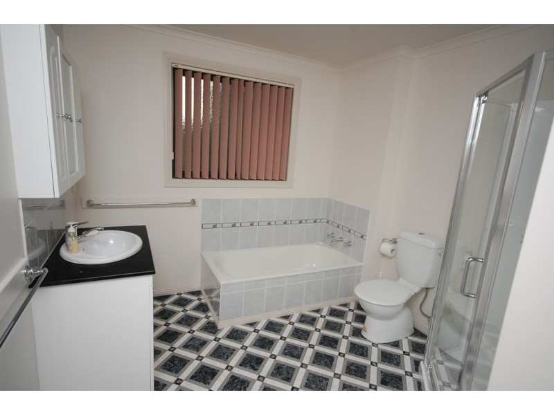 3/2 Sebastian Court, Romaine TAS 7320