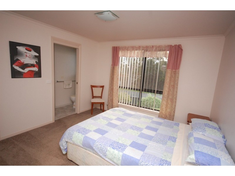 3/2 Sebastian Court, Romaine TAS 7320