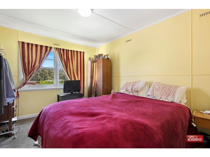 10 Giblin Street, Rosebery TAS 7470