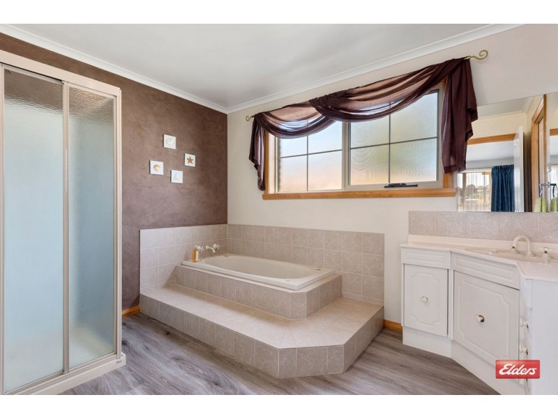 56a Raglan Street, Somerset TAS 7322