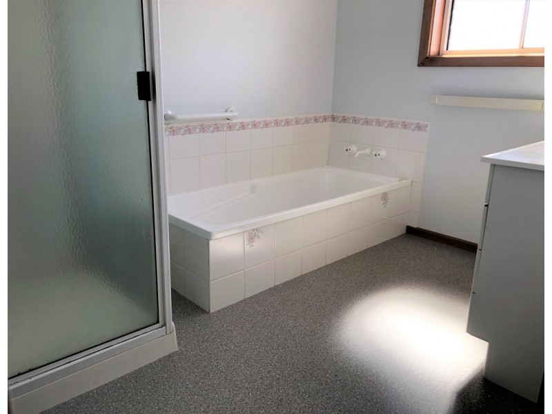 104 Cardigan Street, Somerset TAS 7322