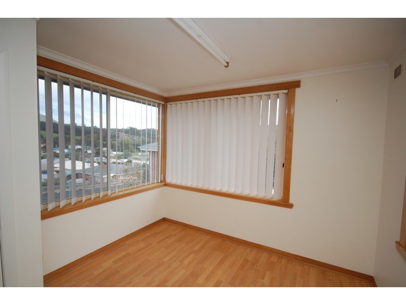 5 South Road, Penguin TAS 7316