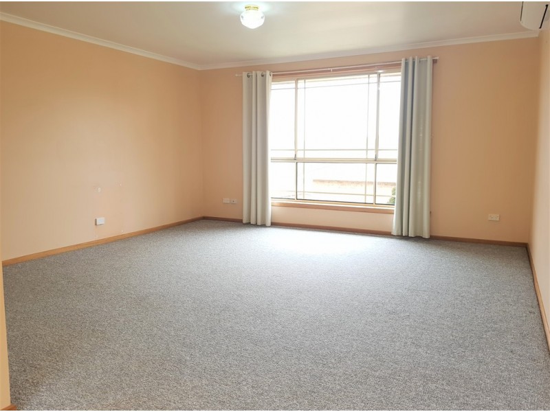 2/34 Manuka Drive, Romaine TAS 7320