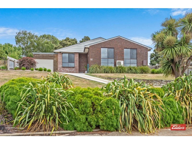 32 Sassafras Crescent, Romaine TAS 7320