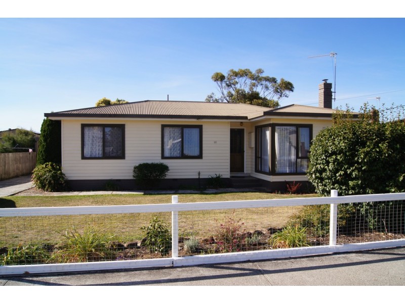 25 Beaufort Street, Somerset TAS 7322