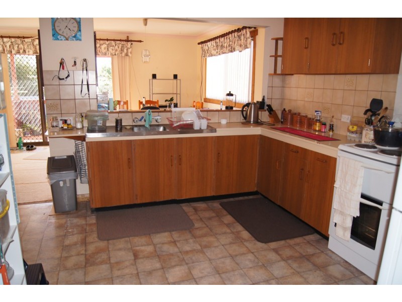 25 Beaufort Street, Somerset TAS 7322