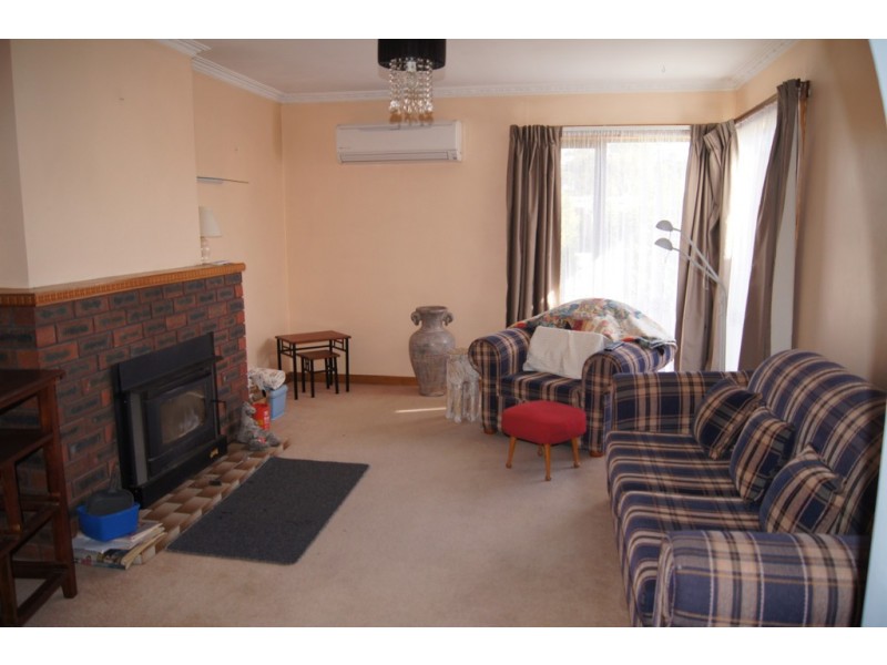 25 Beaufort Street, Somerset TAS 7322