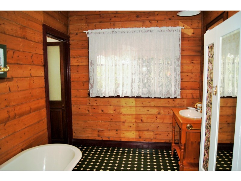 22 Old Bass Highway, Wynyard TAS 7325
