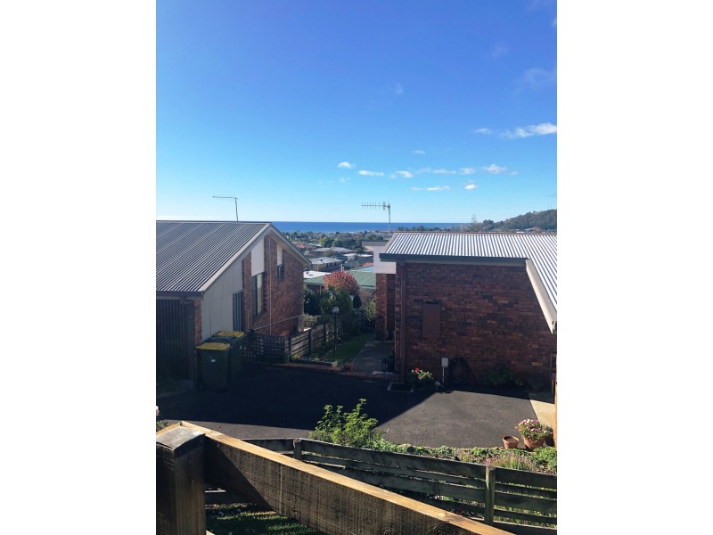 10 /60 Lyons Street, Somerset TAS 7322