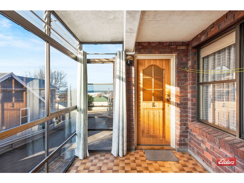 4/18 Queen Street, Burnie TAS 7320
