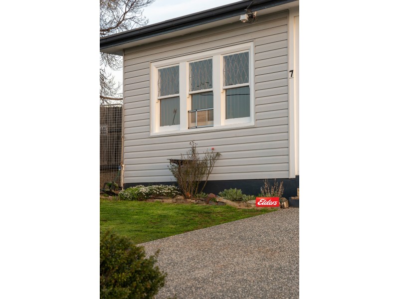 7 Linton Street, Upper Burnie TAS 7320