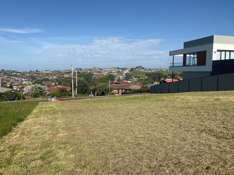 19 Lorrie Place, Park Grove TAS 7320