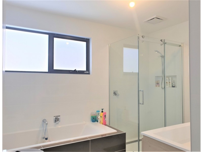 2/21 Mooreville Road, Park Grove TAS 7320