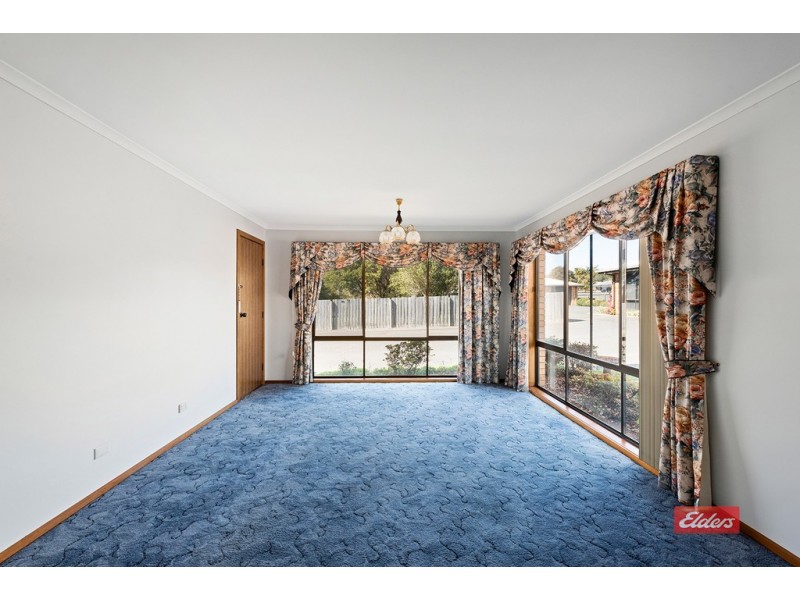 2/56 Simpson Street, Somerset TAS 7322