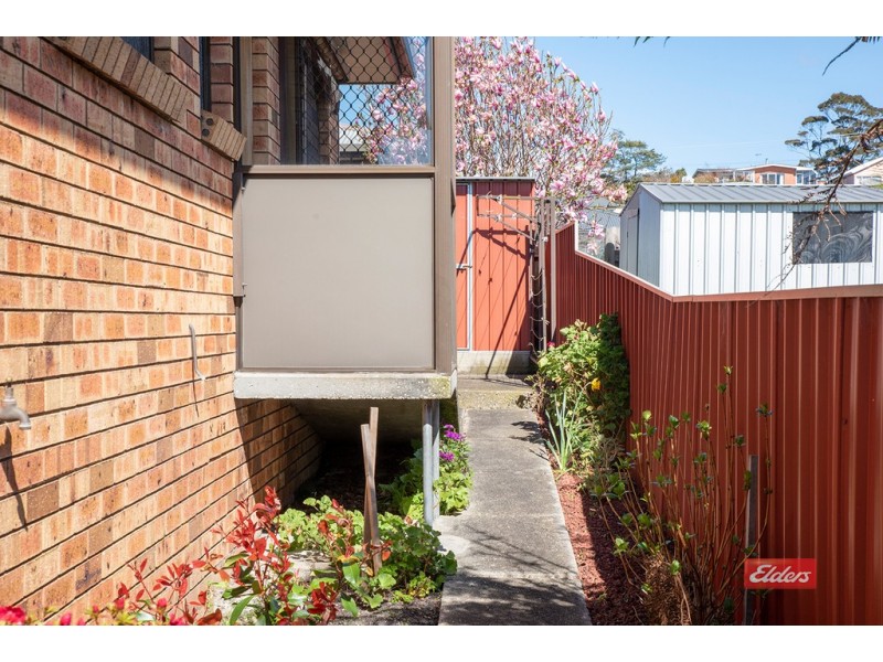 2/56 Simpson Street, Somerset TAS 7322