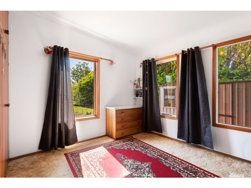 6 Futuna Avenue, Park Grove TAS 7320