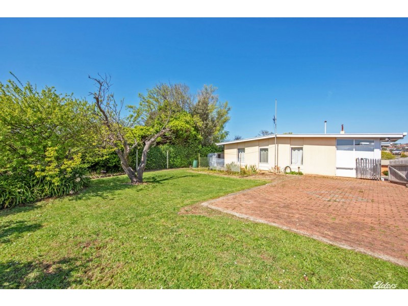 6 Futuna Avenue, Park Grove TAS 7320