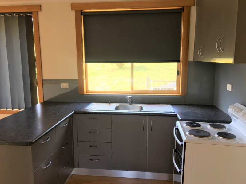 5 South Road, Penguin TAS 7316