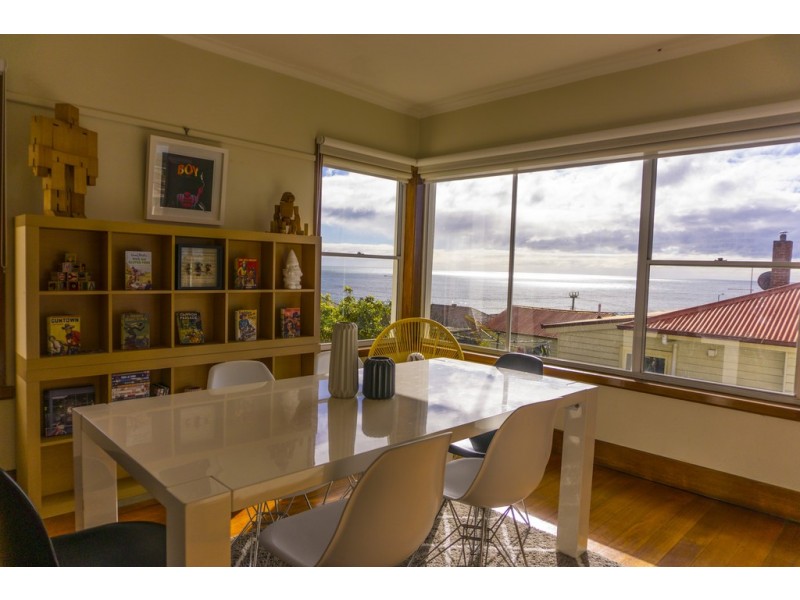 6 Mollison Street, Parklands TAS 7320