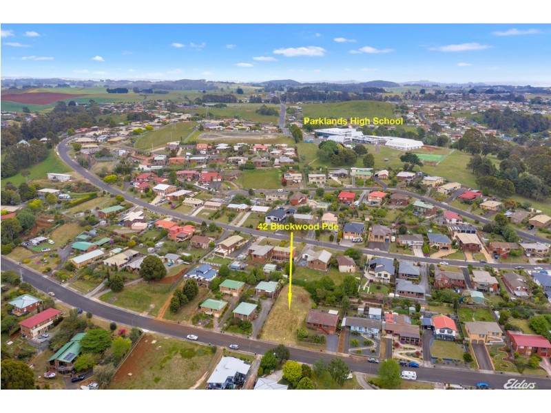42 Blackwood Parade, Romaine TAS 7320