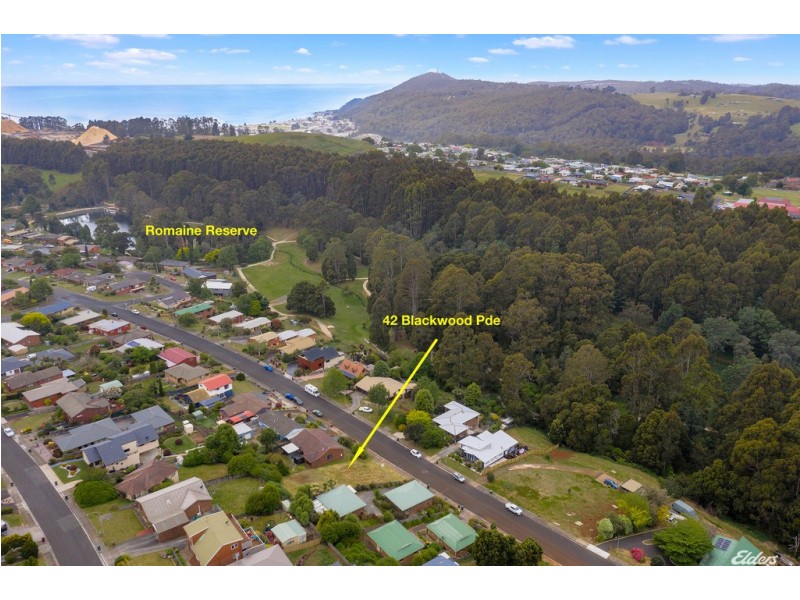 42 Blackwood Parade, Romaine TAS 7320