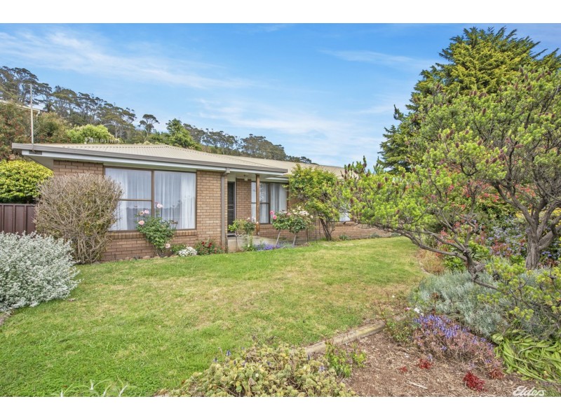 1 Toorak Court, Parklands TAS 7320