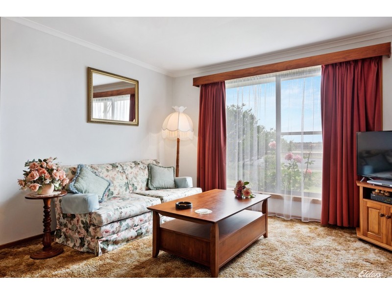 1 Toorak Court, Parklands TAS 7320