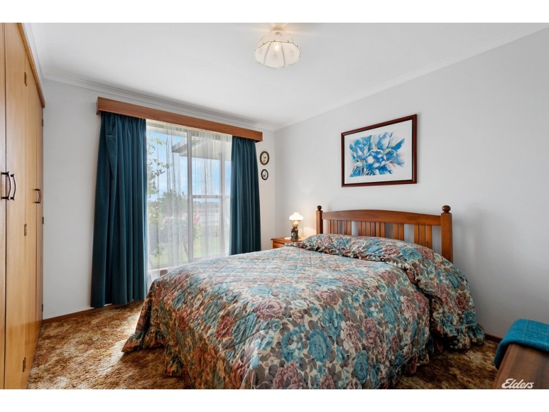 1 Toorak Court, Parklands TAS 7320