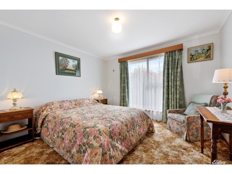 1 Toorak Court, Parklands TAS 7320