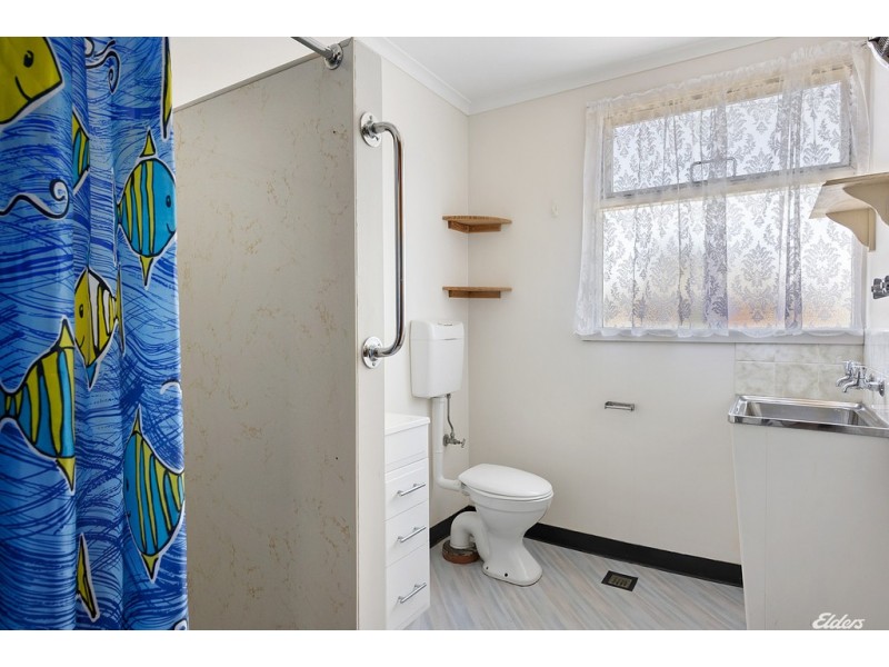 1/14 Howe Street, Park Grove TAS 7320