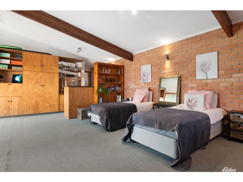 2 Hellyer Avenue, Park Grove TAS 7320