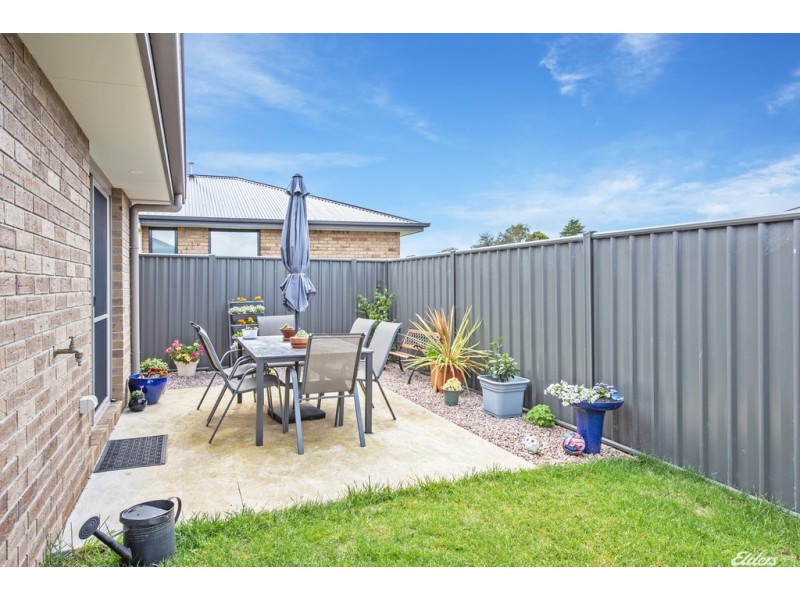 1/9 Nairana Avenue, Shorewell Park TAS 7320