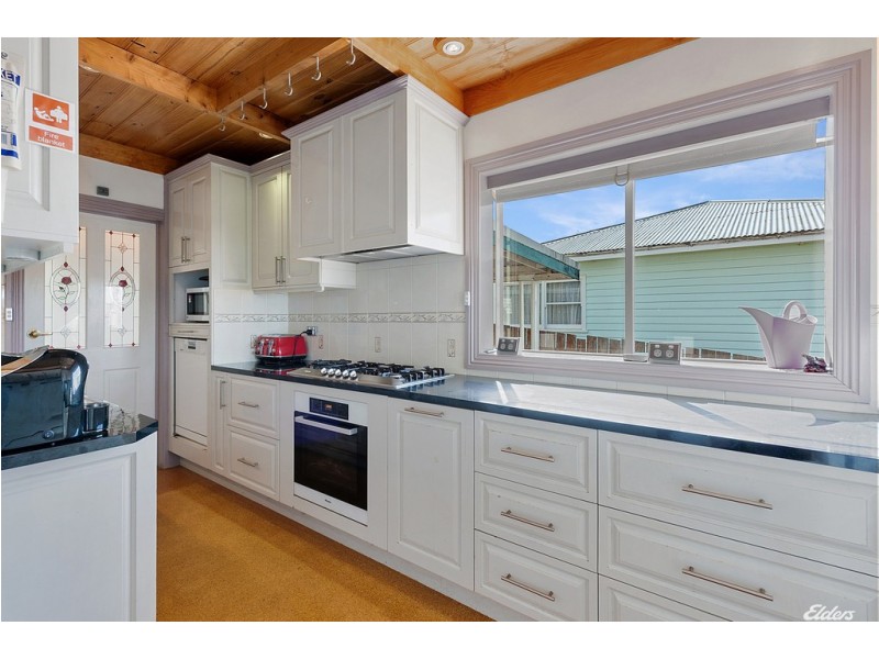 60 McPhee Street, Havenview TAS 7320