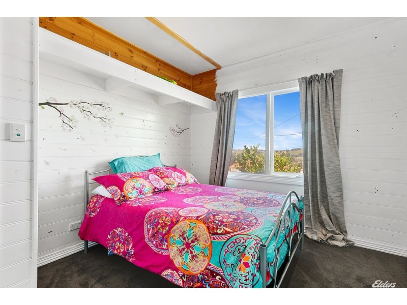 60 McPhee Street, Havenview TAS 7320