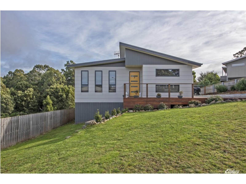 7 Ramsden Street, Somerset TAS 7322