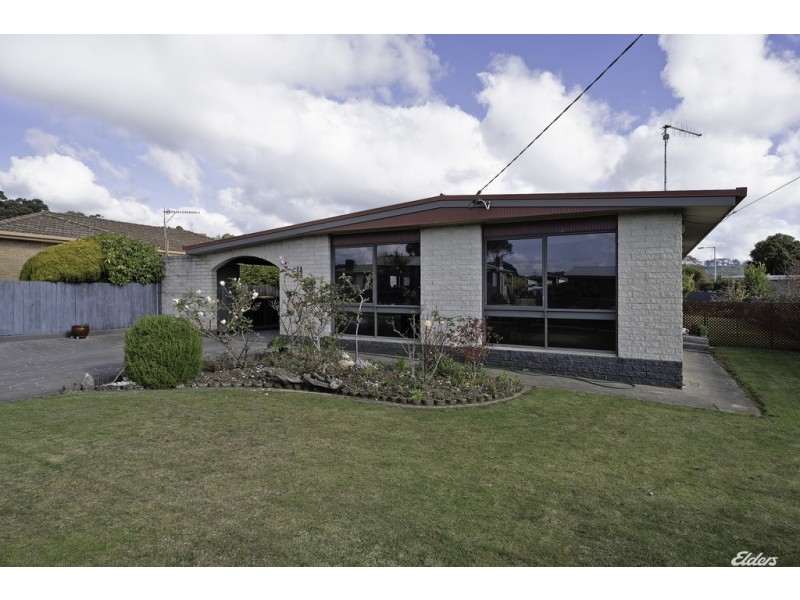 11 Lyons Street, Somerset TAS 7322