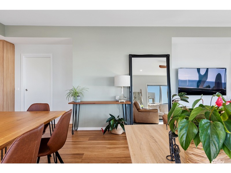 4 Shepton Close, Cooee TAS 7320