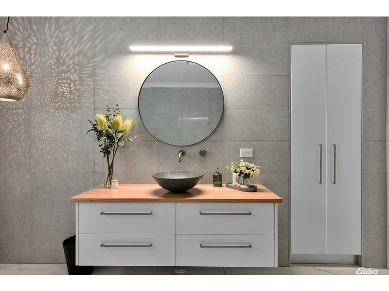 4 Shepton Close, Cooee TAS 7320