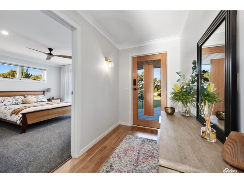 4 Shepton Close, Cooee TAS 7320