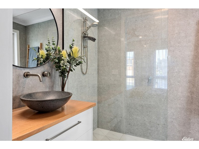 4 Shepton Close, Cooee TAS 7320