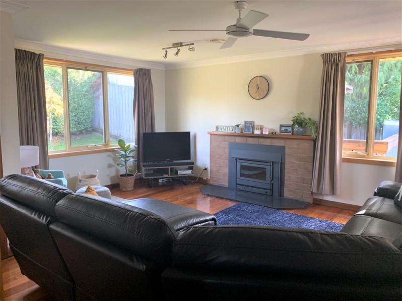 27 Woodward Avenue, Hillcrest TAS 7320