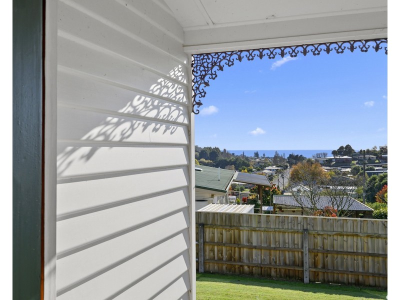 2 Ironcliffe Court, Penguin TAS 7316