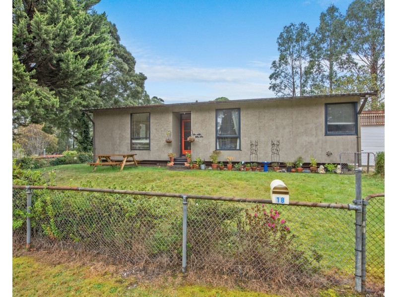 18 Wattle Place, Rosebery TAS 7470