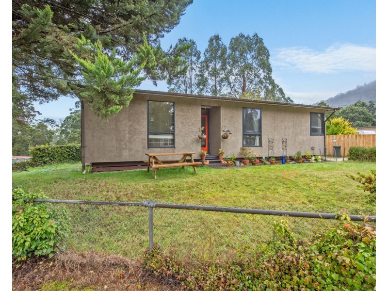 18 Wattle Place, Rosebery TAS 7470